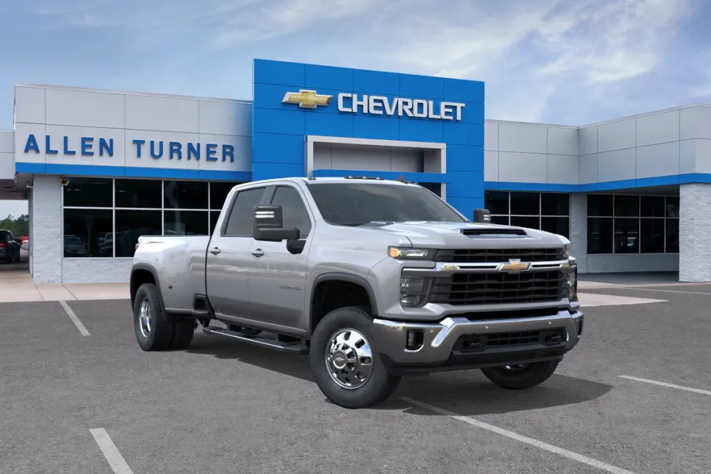 2026 Chevrolet Silverado 3500HD LT photo 1