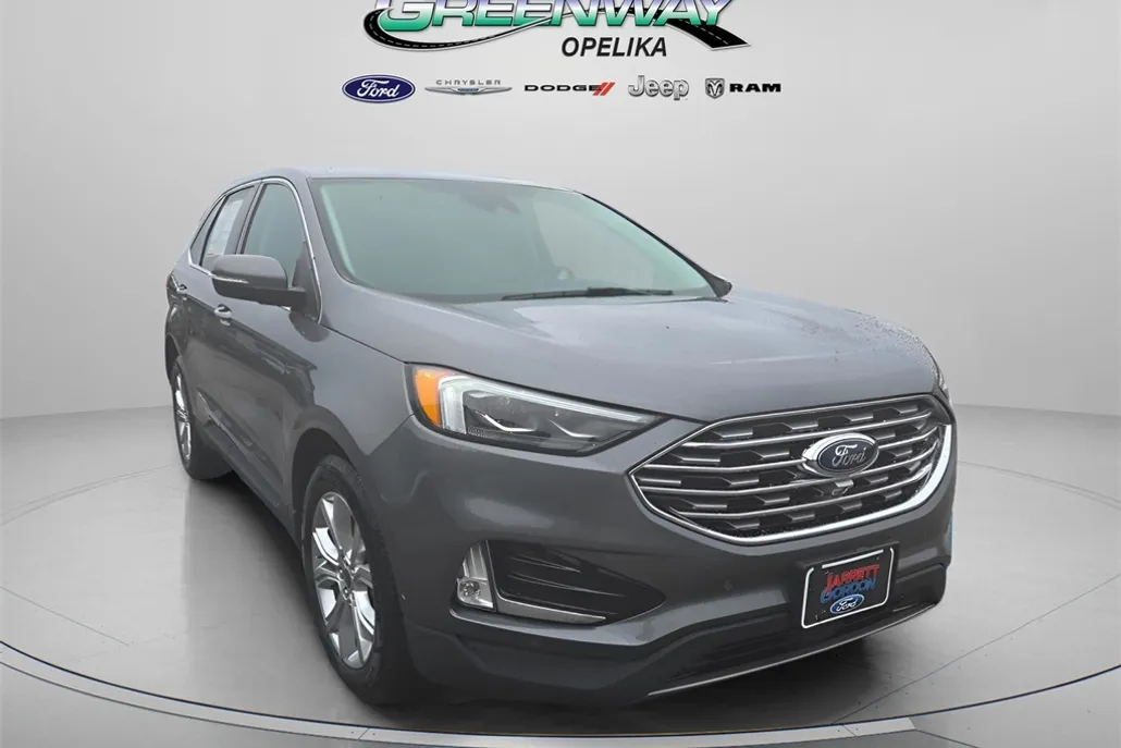 2021 Ford Edge Titanium photo 1