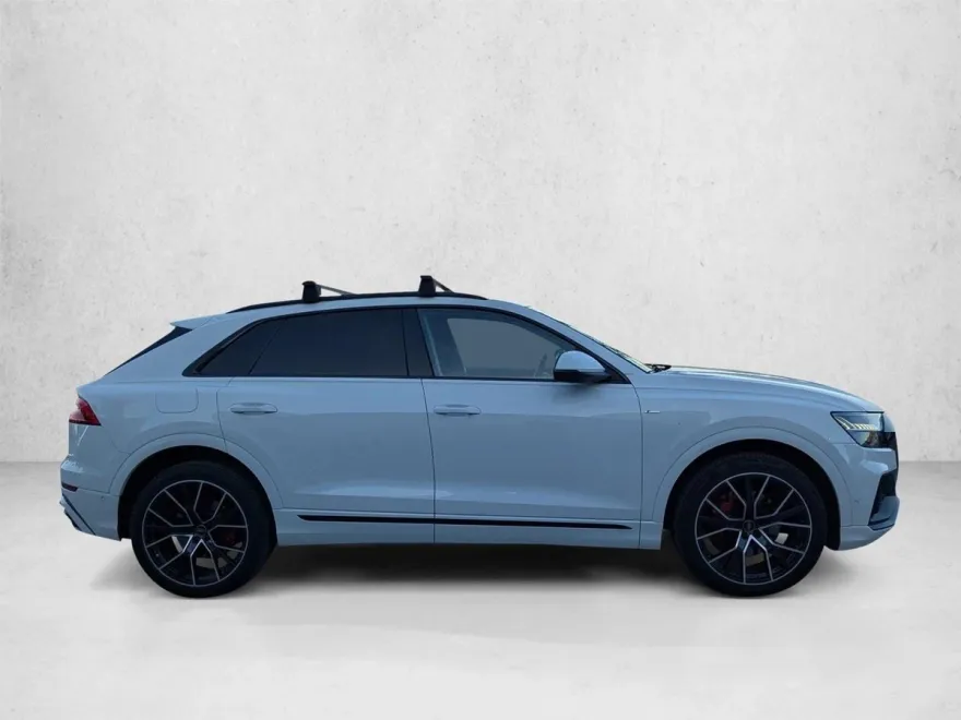 2022 Audi Q8 55 Premium photo 1