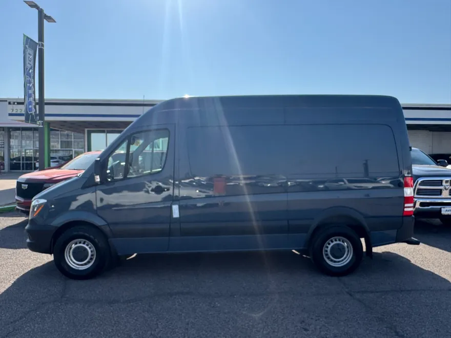 2018 Mercedes Benz Sprinter 2500 High Roof photo 1