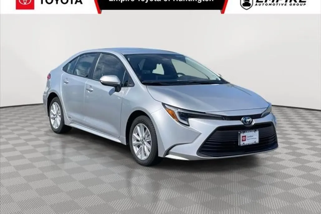 2025 Toyota Corolla Hybrid LE photo 1