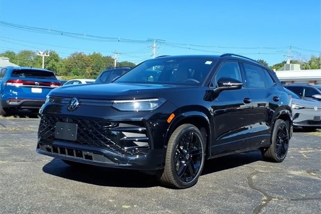 2025 Volkswagen Tiguan SE R-Line Black photo 1