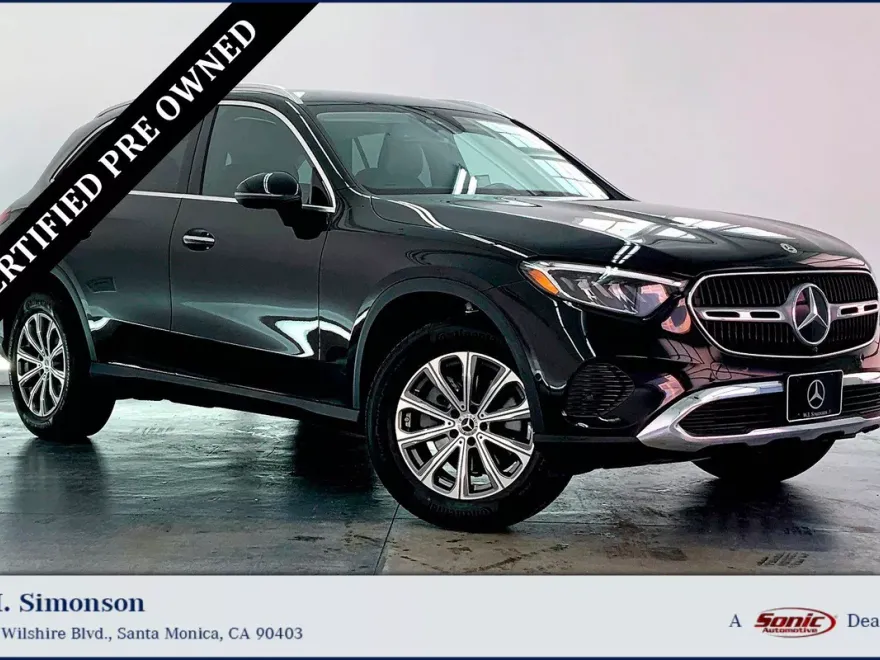 2024 Mercedes Benz GLC 300 photo 1