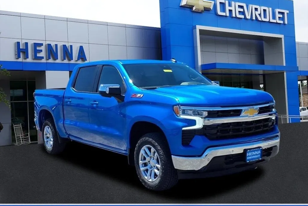 2025 Chevrolet Silverado 1500 LT photo 1