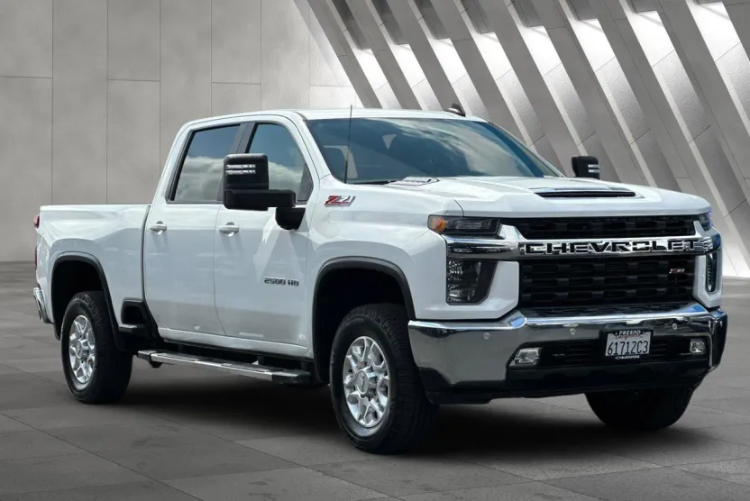 2020 Chevrolet Silverado 2500HD LT photo 1