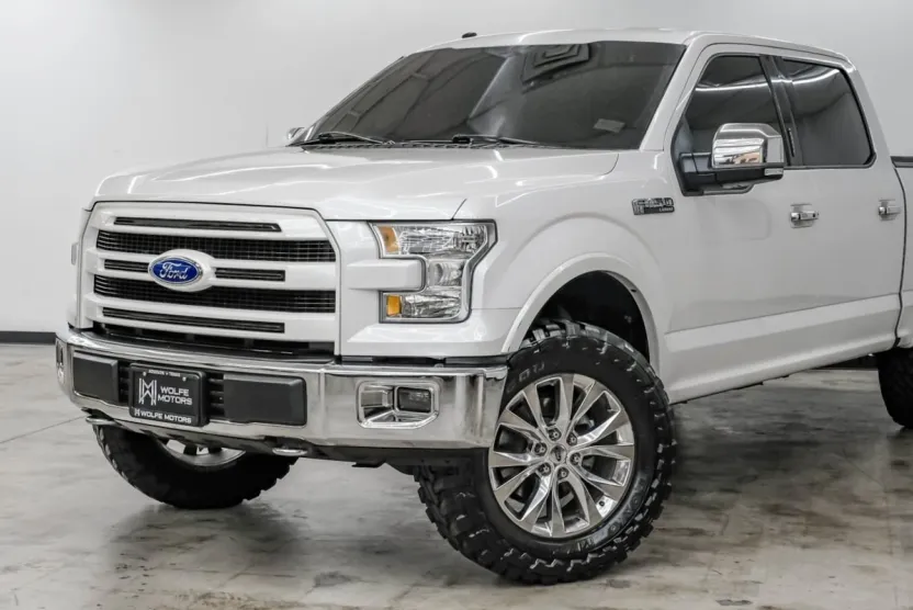 2017 Ford F-150 Lariat photo 1