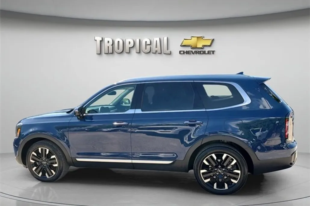 2023 Kia Telluride SX photo 1