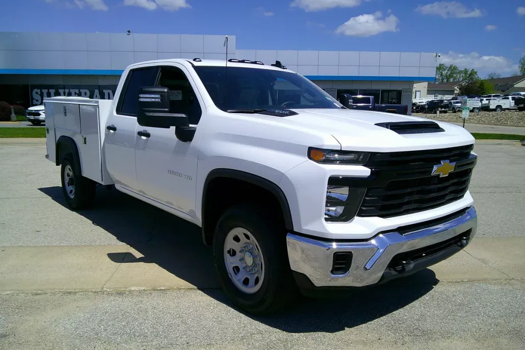 2025 Chevrolet Silverado 3500HD photo 1