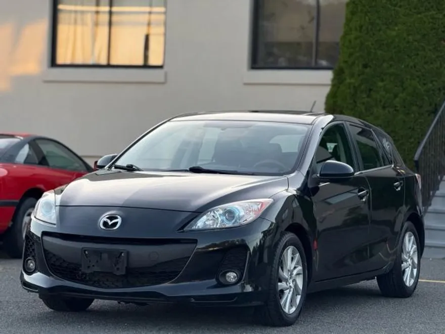 2012 Mazda Mazda3 Touring Hatchback photo 1