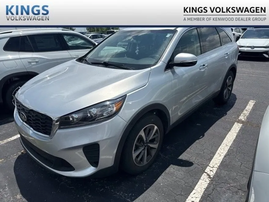2020 Kia Sorento LX photo 1