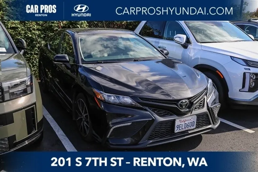 2023 Toyota Camry SE photo 1