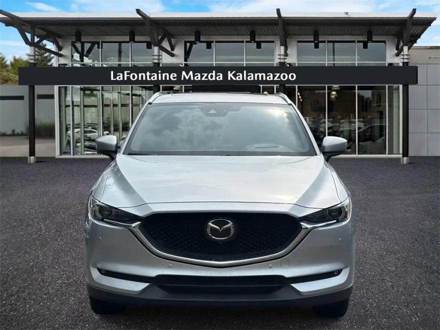 2019 Mazda CX-5 Signature photo 1