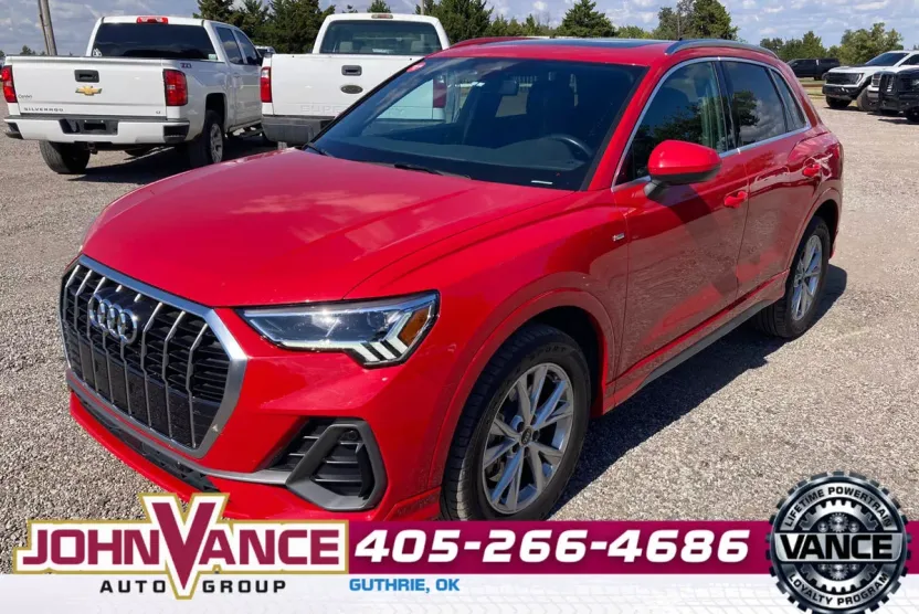 2024 Audi Q3 S line Premium photo 1