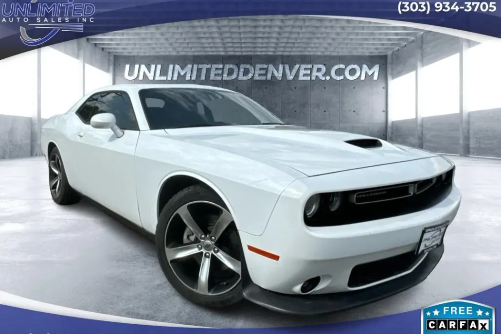 2019 Dodge Challenger R/T photo 1