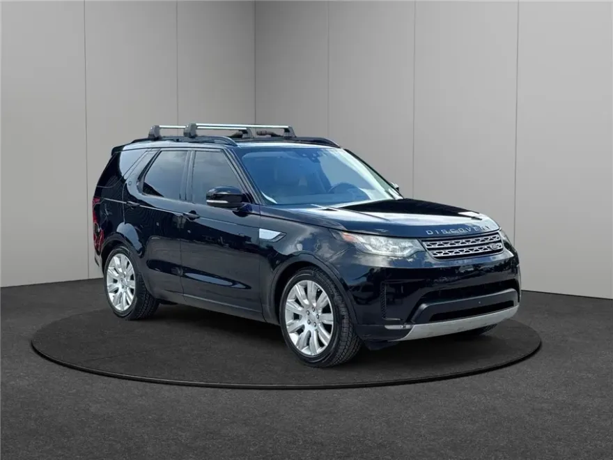 2018 Land Rover Discovery HSE photo 1