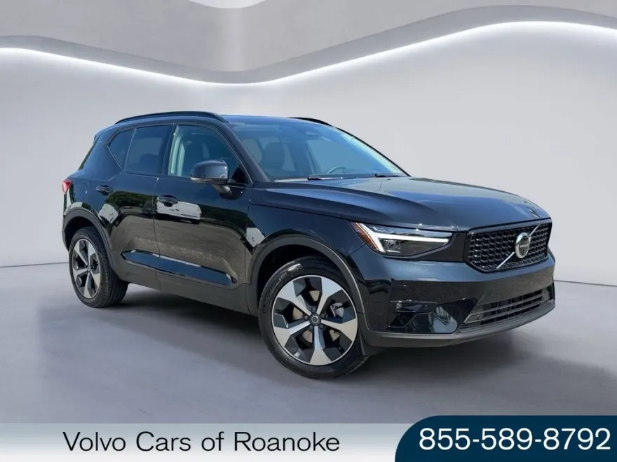 2026 Volvo XC40 Plus photo 1