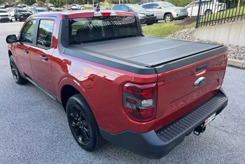 2024 Ford Maverick XLT photo 1