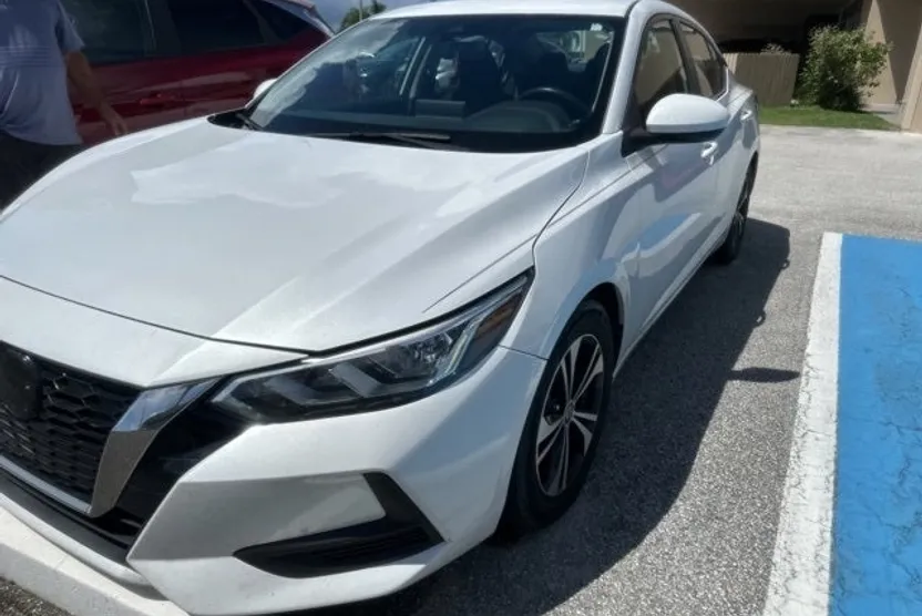 2022 Nissan Sentra SV photo 1