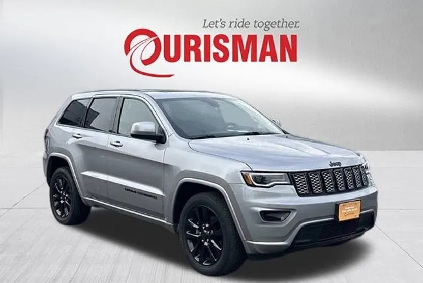 2020 Jeep Grand Cherokee Laredo Altitude photo 1
