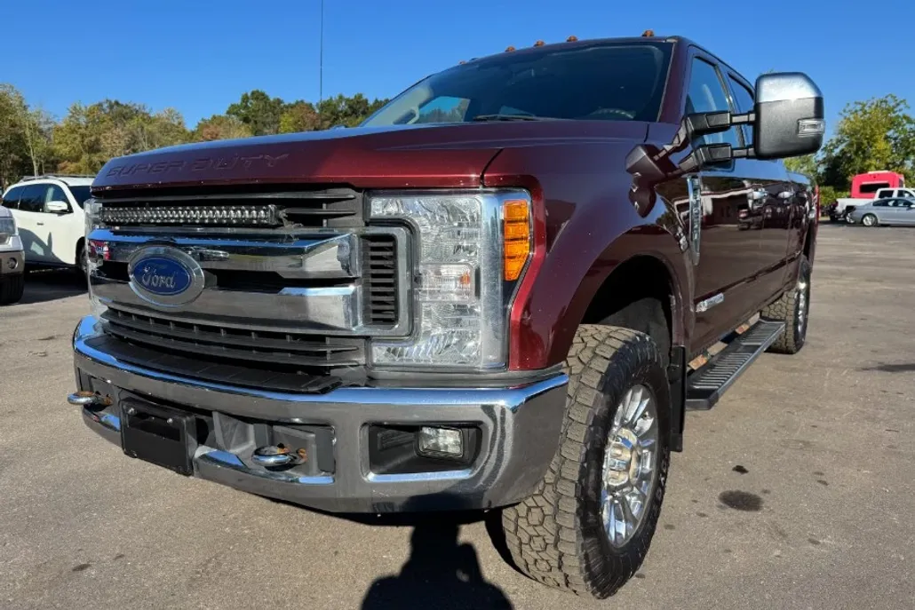 2017 Ford F-250 XLT photo 1