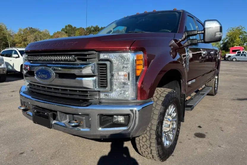 2017 Ford F-250 XLT photo 1