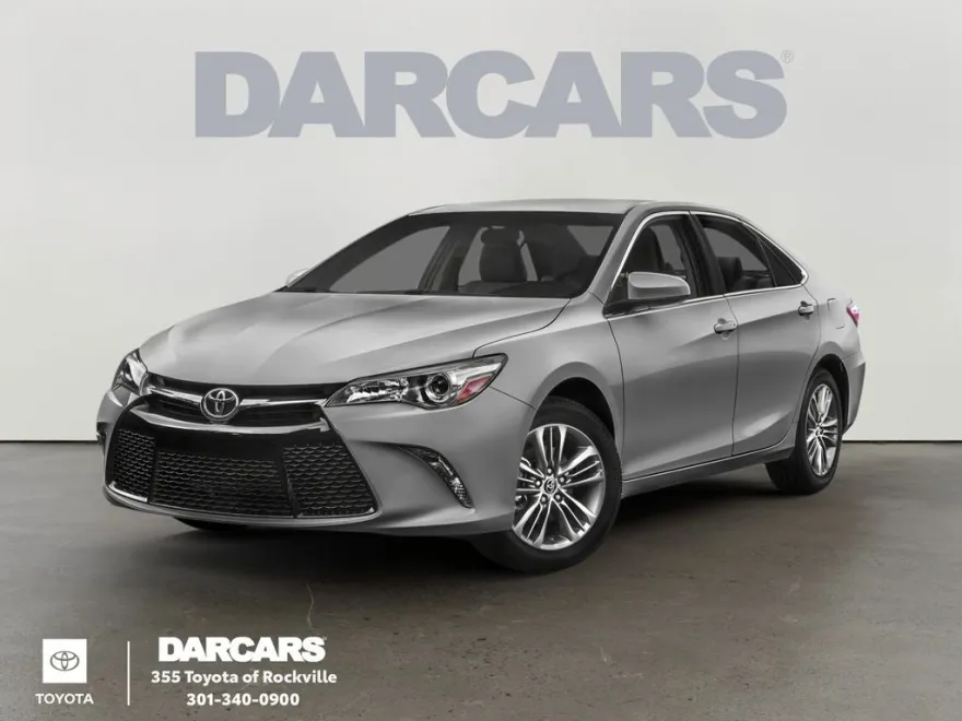 2016 Toyota Camry SE photo 1