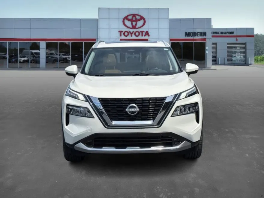 2023 Nissan Rogue Platinum photo 1