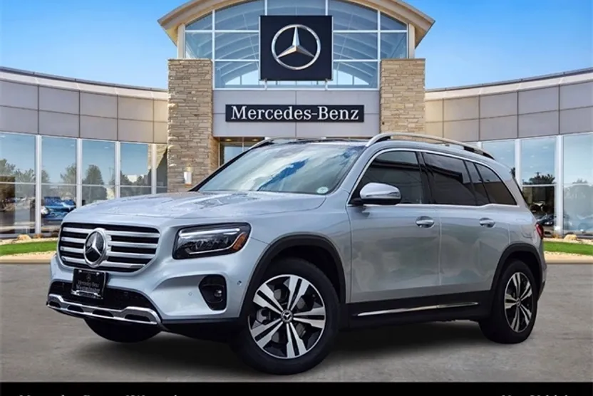 2026 Mercedes Benz GLB 250 4MATIC photo 1