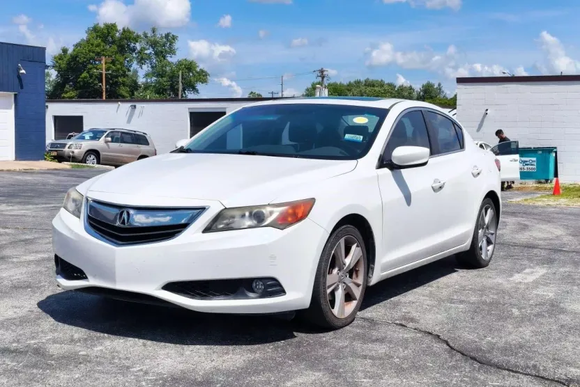 2013 Acura ILX 2.0L Technology photo 1