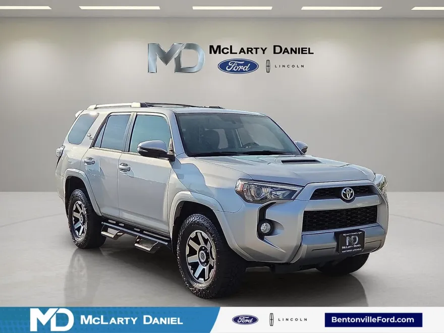 2018 Toyota 4Runner TRD Off-Road Premium photo 1