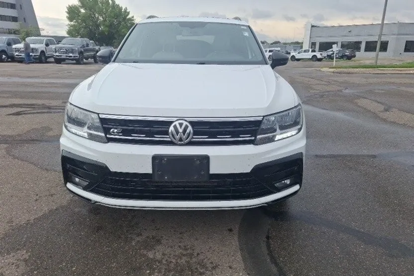 2020 Volkswagen Tiguan SE R-Line Black photo 1