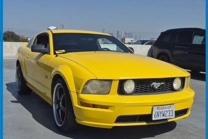 2006 Ford Mustang GT Deluxe photo 1