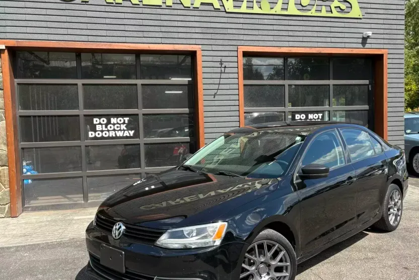 2011 Volkswagen Jetta 2.0 S photo 1