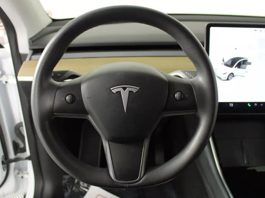 2020 Tesla Model Y Long Range photo 11