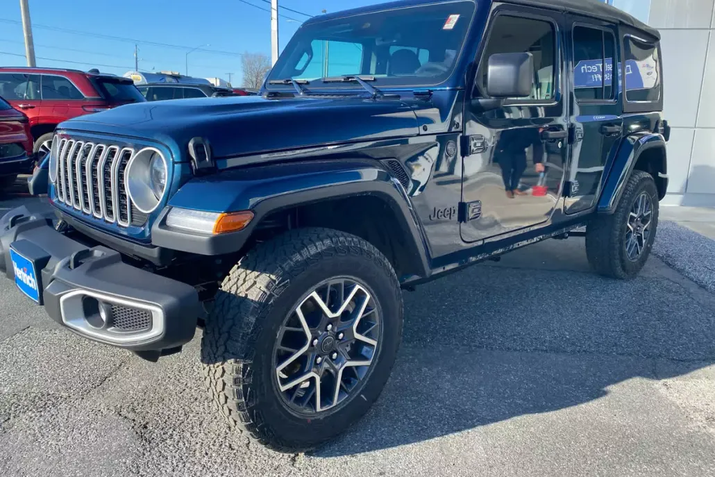 2025 Jeep Wrangler Sahara photo 1