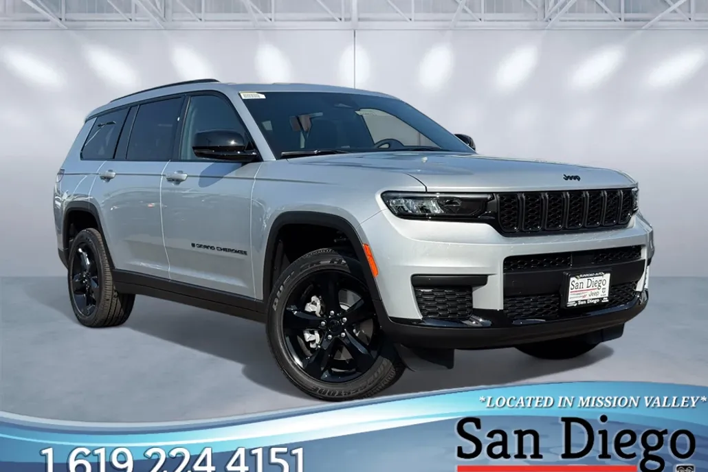 2025 Jeep Grand Cherokee Altitude photo 1