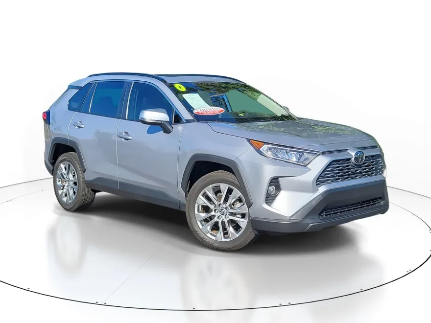2020 Toyota RAV4 XLE Premium photo 1