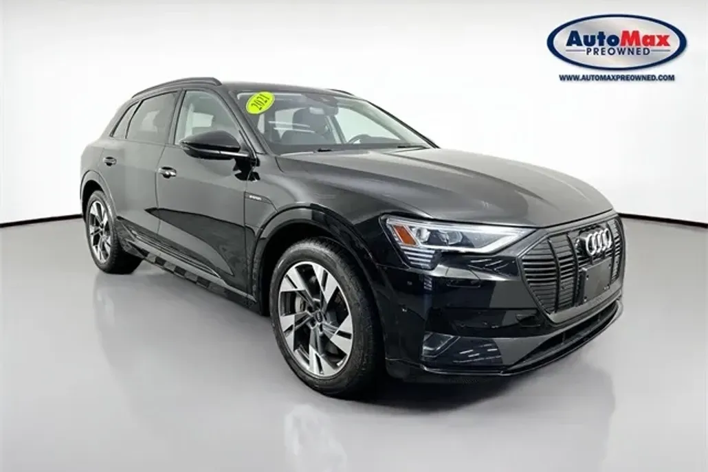 2021 Audi e-tron Premium photo 1