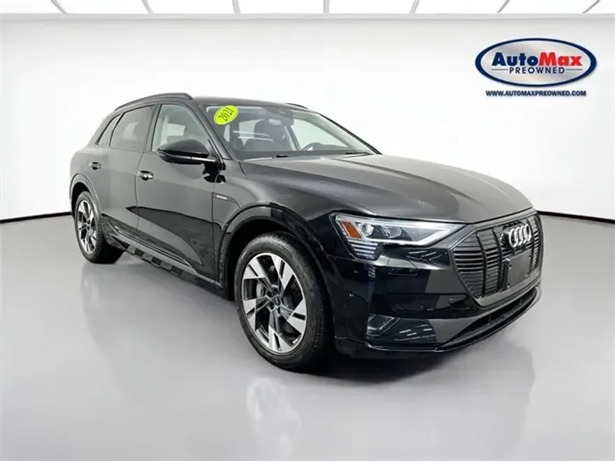 2021 Audi e-tron Premium photo 1