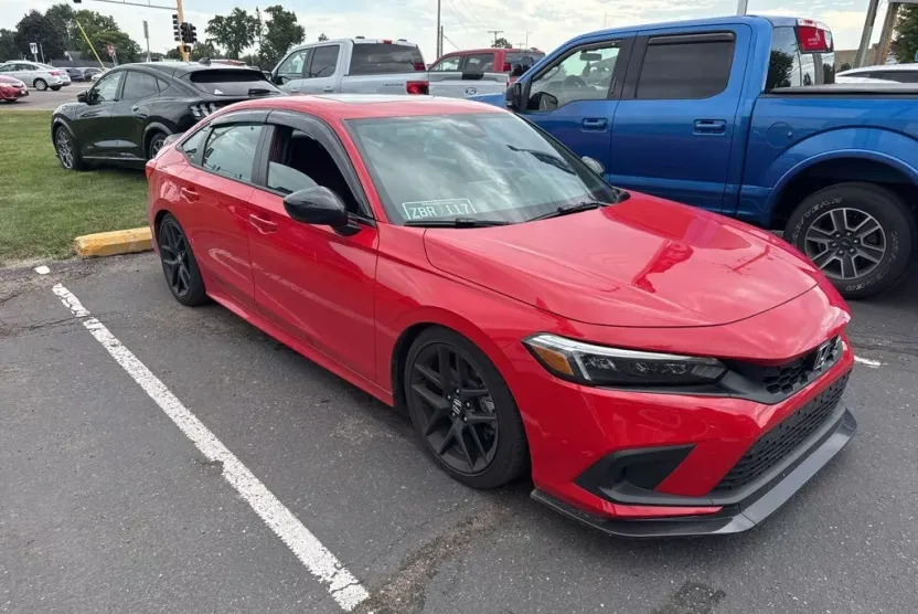 2024 Honda Civic Si photo 1