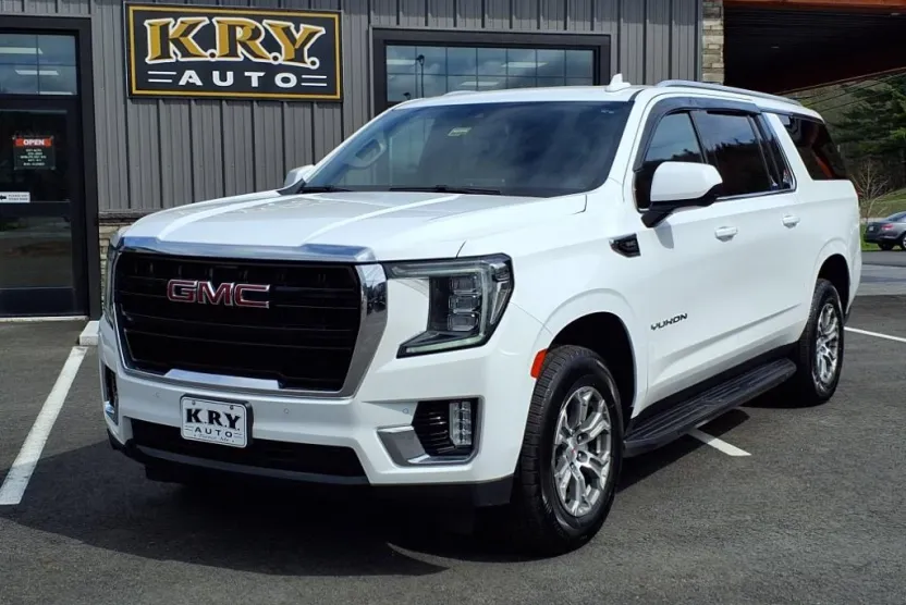 2022 Gmc Yukon XL SLE photo 1
