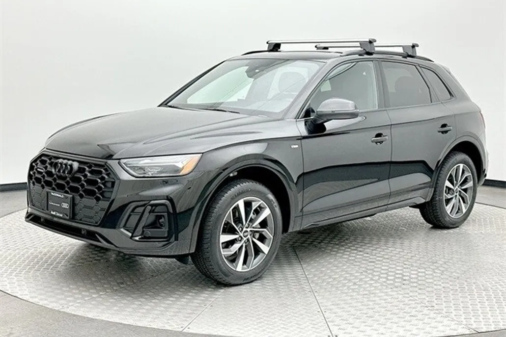 2024 Audi Q5 45 S line Premium photo 1