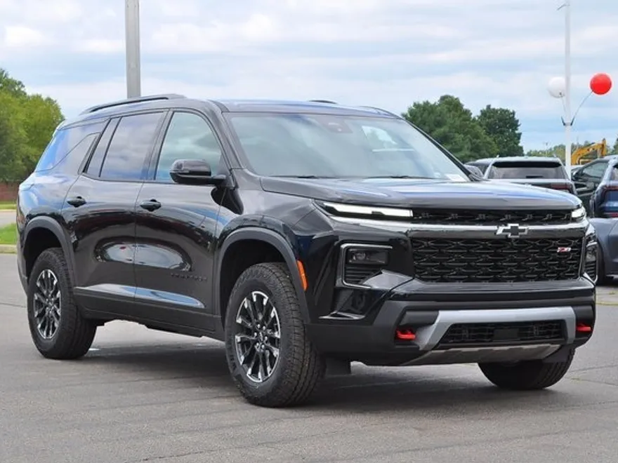 2026 Chevrolet Traverse Z71 photo 1