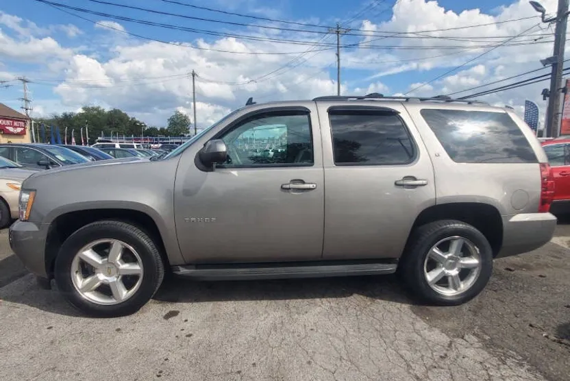 2012 Chevrolet Tahoe LT photo 1