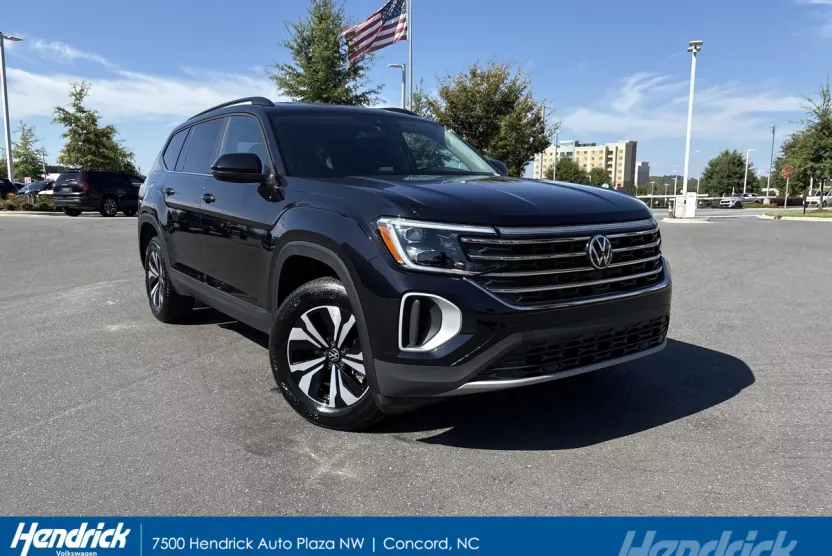2024 Volkswagen Atlas SE photo 1