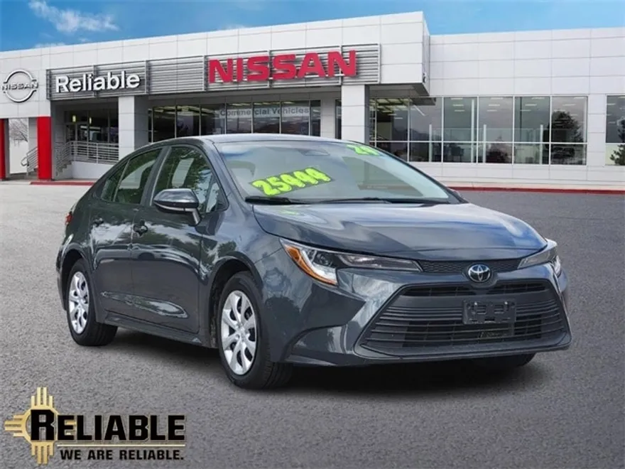2024 Toyota Corolla LE photo 1