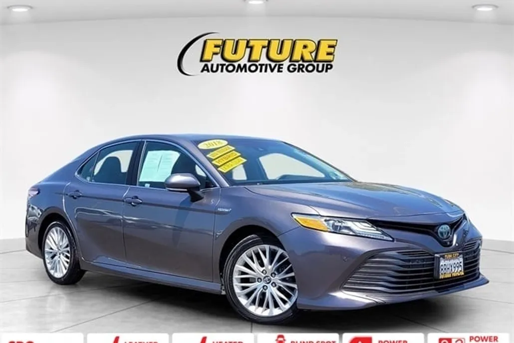 2018 Toyota Camry Hybrid XLE photo 1