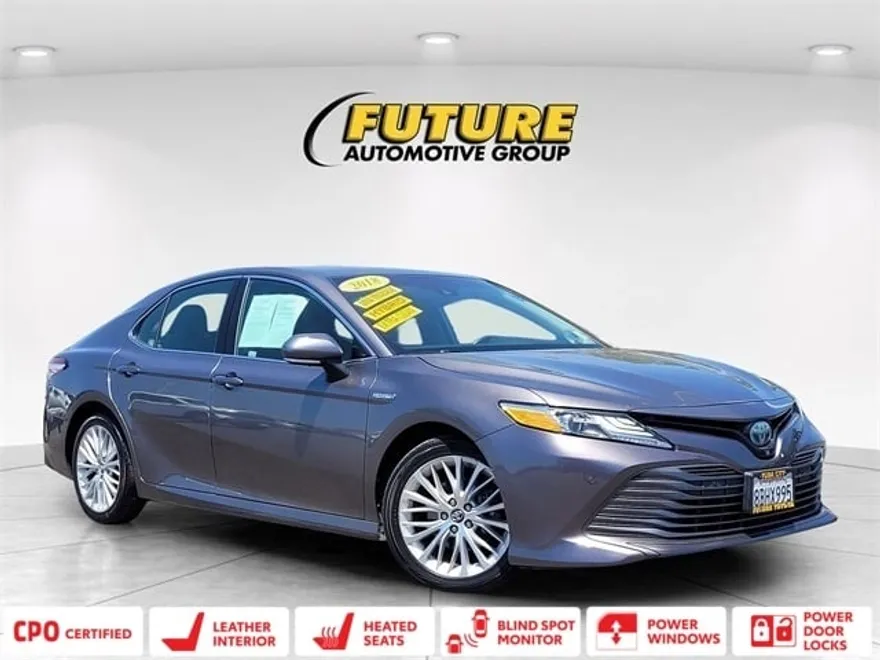 2018 Toyota Camry Hybrid XLE photo 1