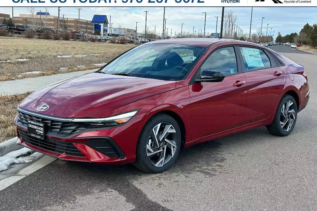2025 Hyundai Elantra SEL Sport photo 1