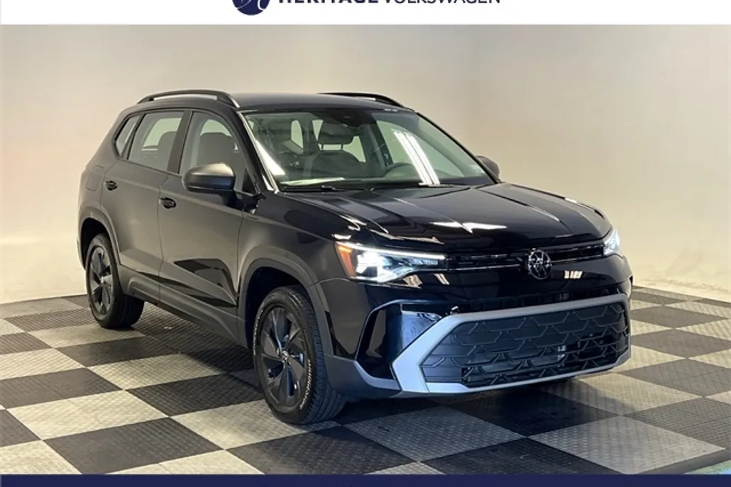 2025 Volkswagen Taos S photo 1
